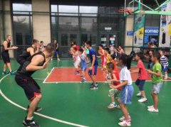 i2全外教少儿英语教育i2艾途儿童成长中心教育篮球赛,不服来战！