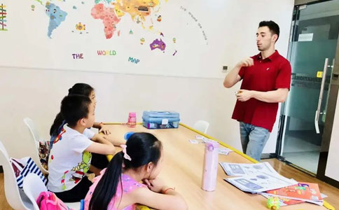 i2艾途儿童成长中心儿童英语启蒙攻略