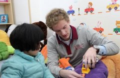 i2全外教少儿英语教育i2艾途儿童成长中心教育揭秘5岁神童的语言学习方法